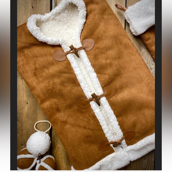 NWT Handmade Tan and white Sherpa Rustic Christmas tree skirt - Picture 2 of 4